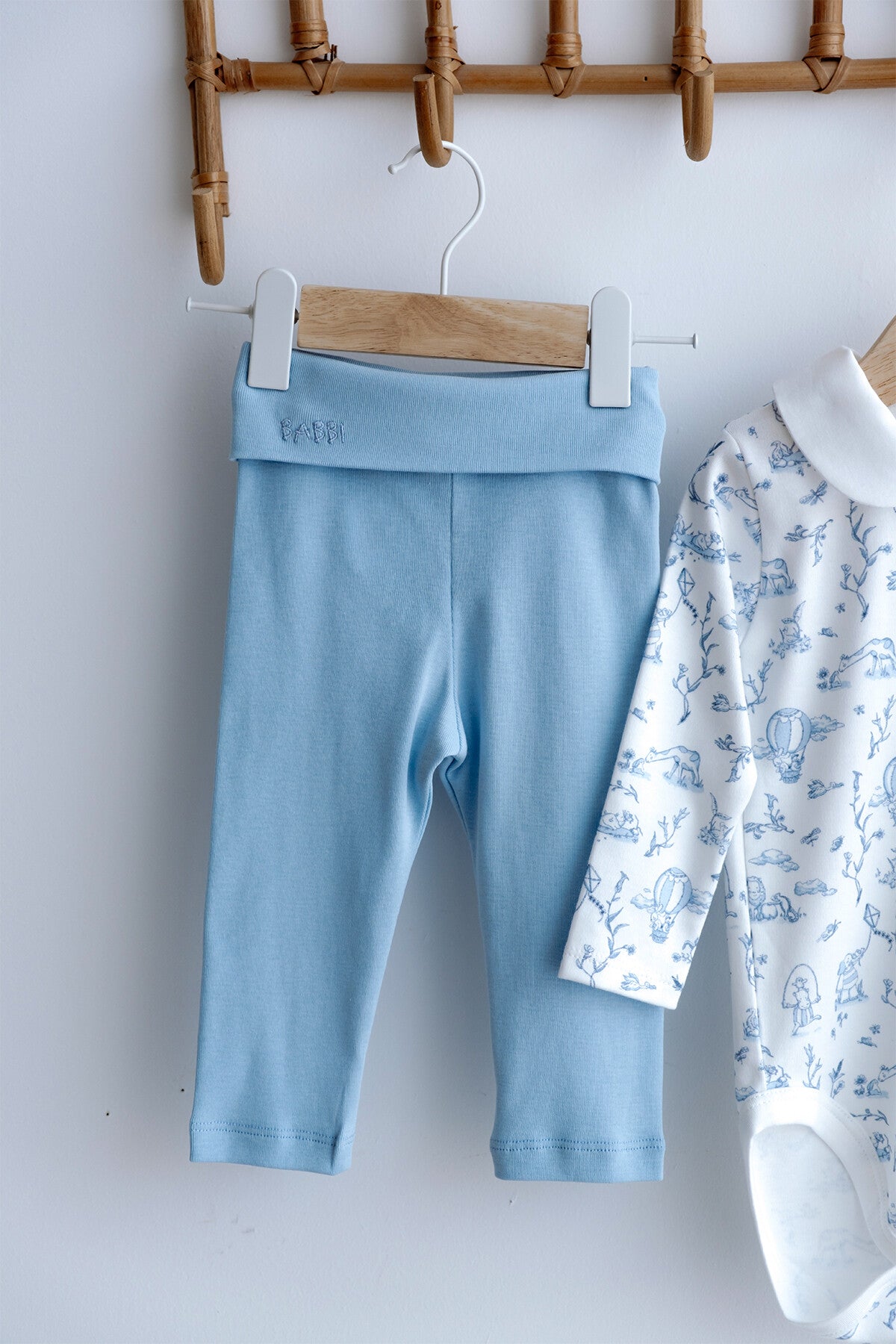 Atelier Babbi 2-Pieces Bodysuit and Pants Set-Toile De Jouy / Blue, 100% Cotton