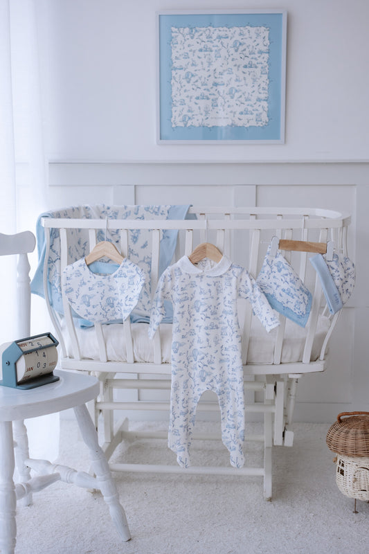 Atelier Babbi Newborn Set 5-Pieces - Toile De Joury / Blue, 100% Cotton