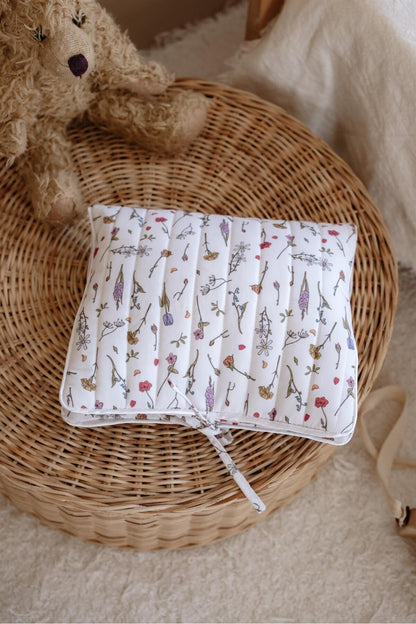 Atelier Babbi Wet Wipes & Cloth Bag - Spring