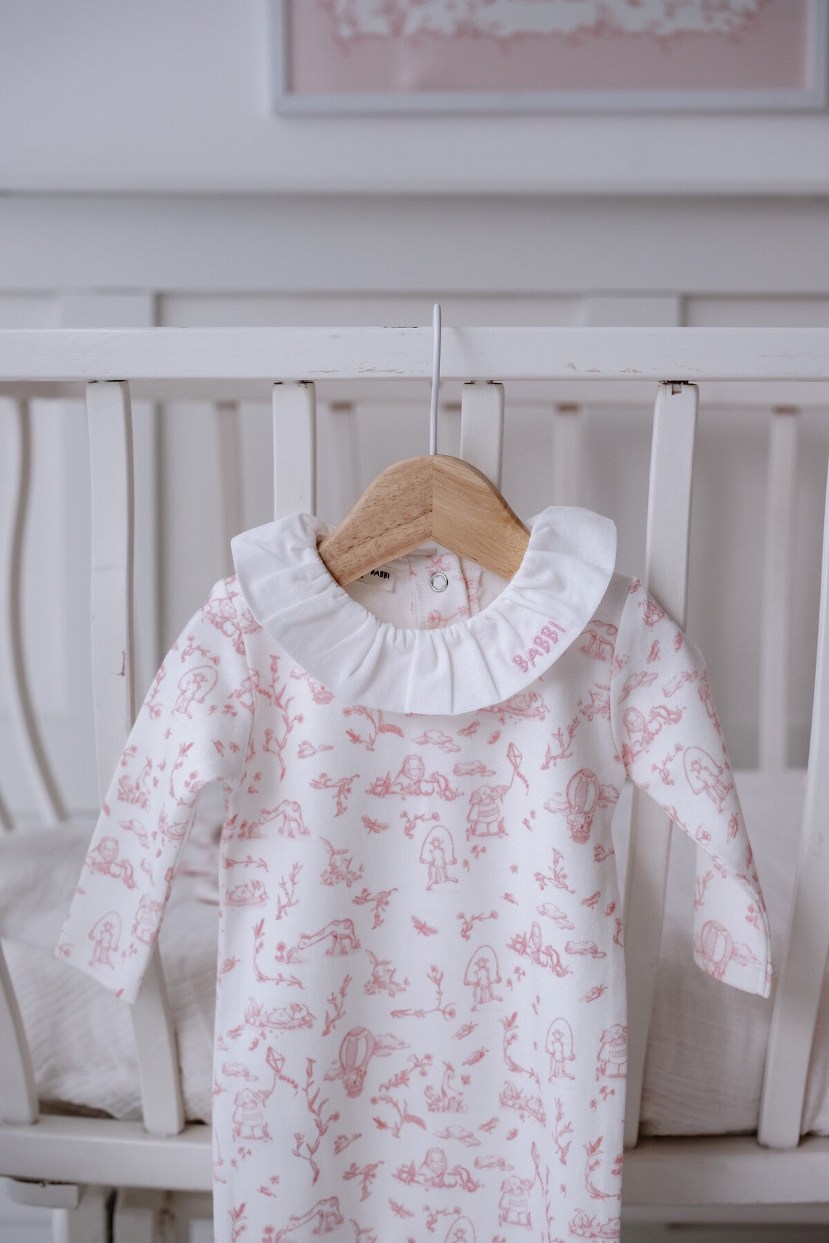 Atelier Babbi Baby Overall – Toile De Jouy / Pink, 100% Cotton