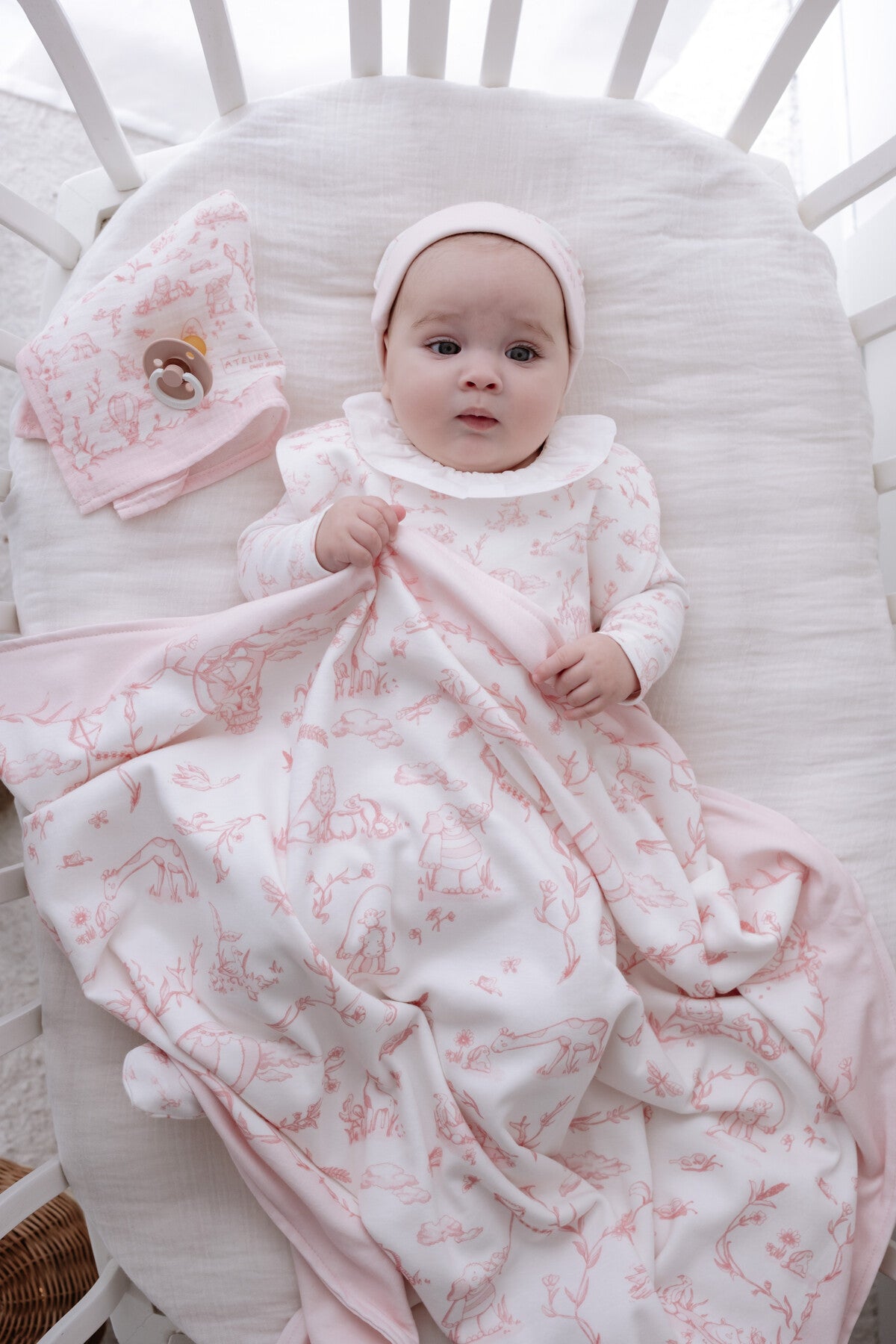 Atelier Babbi Newborn Set (5 Piece) - Toile De Jouy/Pink, 100% Cotton
